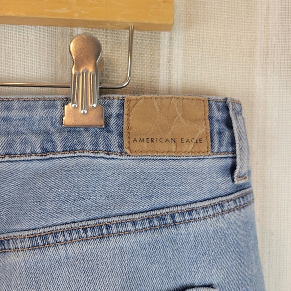 American Eagle High Rise Mom Jeans Blue Size 14 - Picture 7 of 11